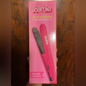 Barbie hair straightener
